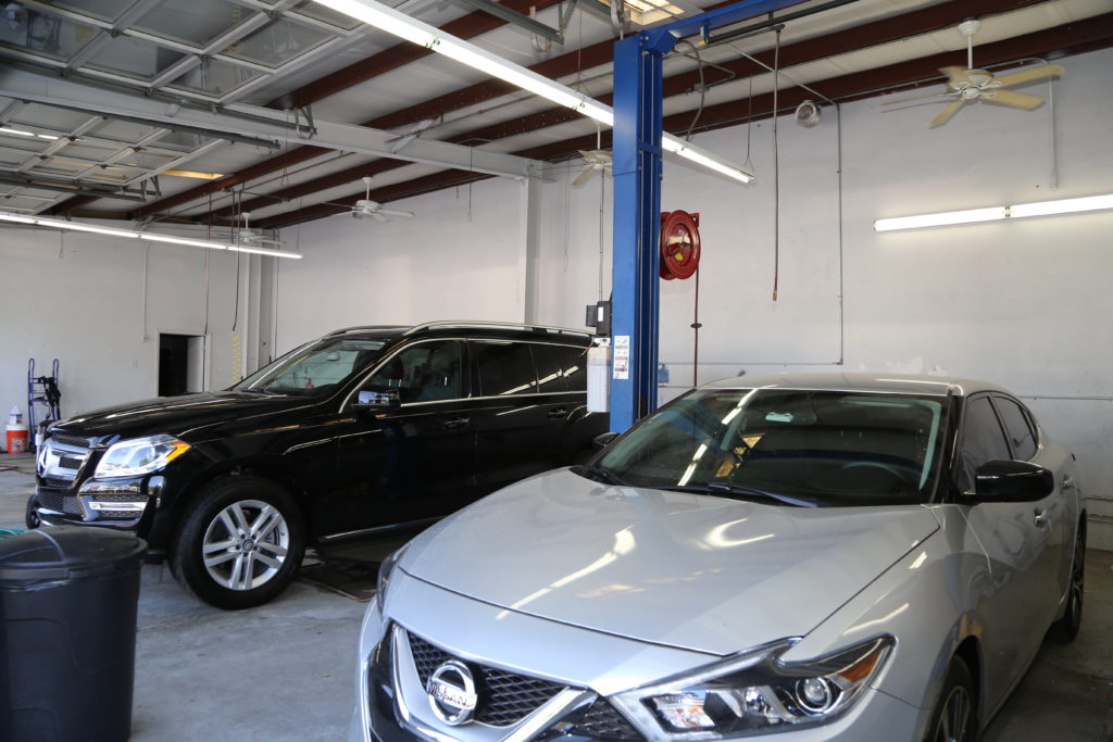 Garage Bay Avis